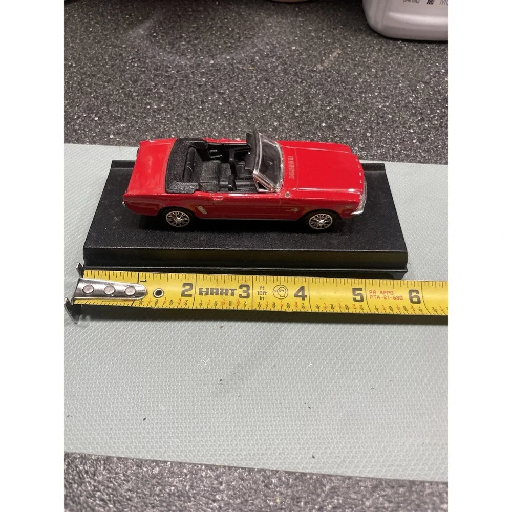 Motormax 1964 1/2 Ford Mustang Convertible‎ Light MMAX73212MG Red Cool 1:43